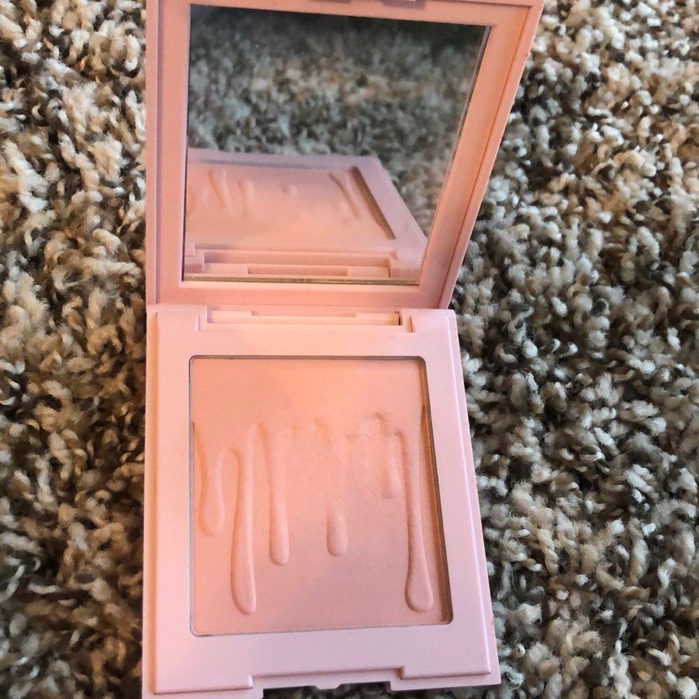Kylie Jenner PINK POWER blush